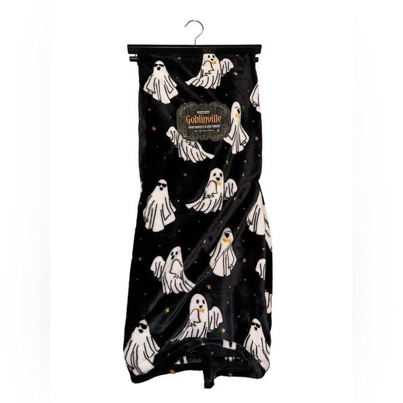 Berkshire Goblinville Ghost Throw‎ - Picture 1 of 3